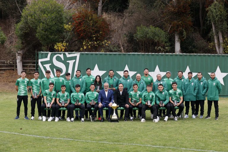 Presidente de la ANFP, Pablo Milad, visitó al plantel campeón de la CONMEBOL Libertadores Sub-20